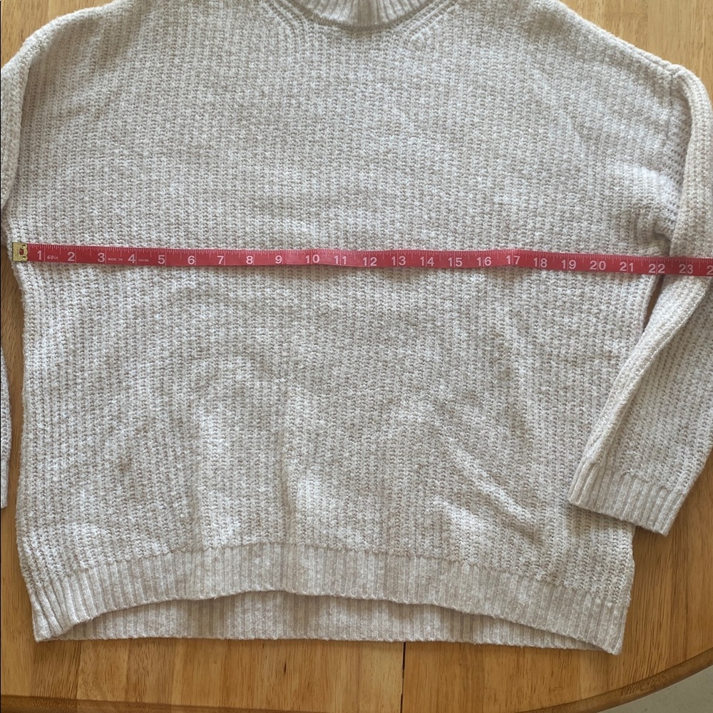 American Eagle Outfitters Cream Cozy Sweater Size Small - Picture 3 of 4